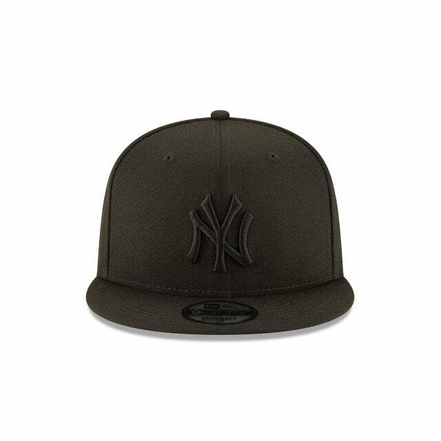 New York Yankees NY New Era MLB 9FIFTY Snapback Hat Cap Blackout Flat Brim 950 - City Limit NY