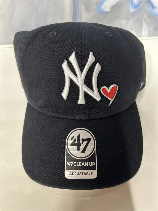 New York Yankees Icon Black and Red Clean Up Dad Hat