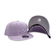 Load image into Gallery viewer, Lavender Tonal New York Yankees Gray Bottom Color Pack New Era 9Fifty Snapback
