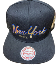 Load image into Gallery viewer, Mitchell and Ness New York Knicks snapback