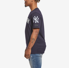 Load image into Gallery viewer, Pro Standard MLB Navy New York Yankees Logo Men&#39;s T-shirt