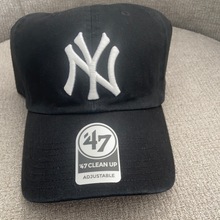 Load image into Gallery viewer, New York Yankees `47 Brand Black Clean Up Adjustable Hat with Pink Brim