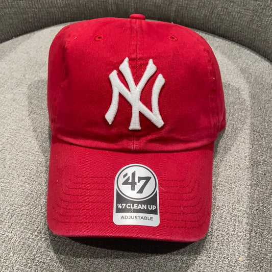 New York Yankees `47 Brand Red Clean Up Adjustable Hat with Petal Pink Brim