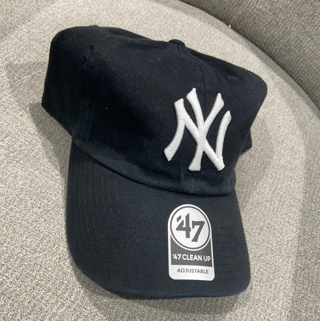 New York Yankees `47 Brand Black Clean Up Adjustable Hat with Sky Blue Brim