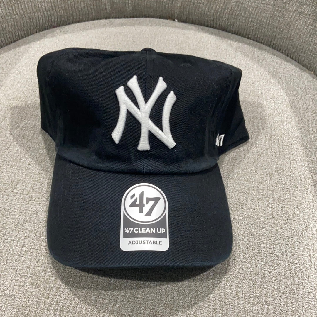 New York Yankees `47 Brand Black Clean Up Adjustable Hat with Sky Blue Brim