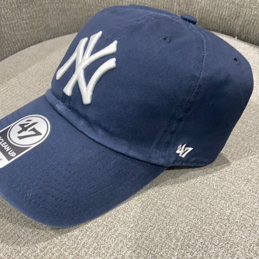 New York Yankees `47 Brand Navy Clean Up Adjustable Hat with Hemlock Green Brim