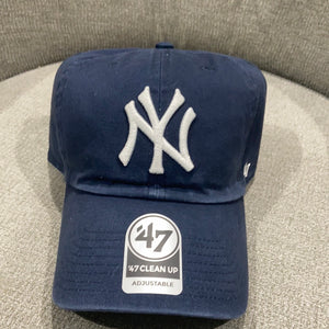 New York Yankees `47 Brand Navy Clean Up Adjustable Hat with Hemlock Green Brim