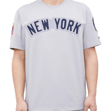 Pro Standard MLB Grey New York Yankees Logo Men's T-shirt
